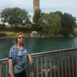 Meet your Posher, Theresa